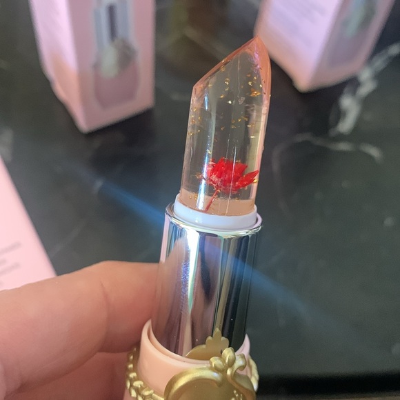 ✨Brand New Colour Changing Lip colour✨ - Picture 2 of 9